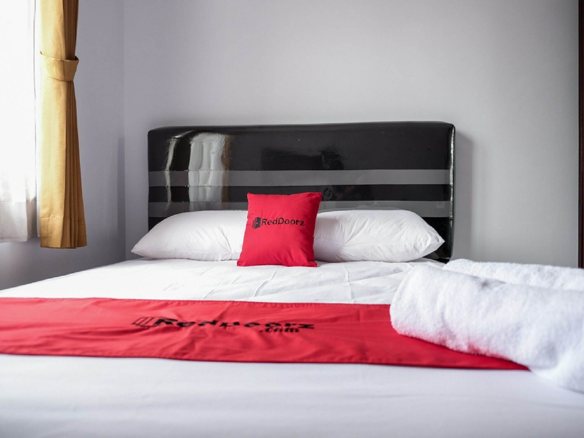 Reddoorz Near Supermall Karawaci 2 Tangerang Exteriör bild